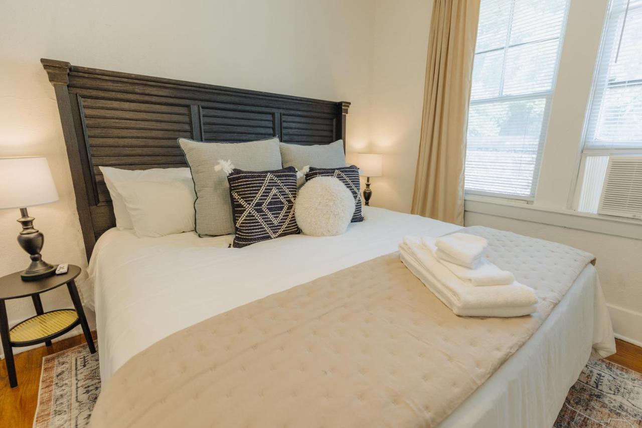 فيلا Historic Revival King Bed Midtown Memphis 70 Fast Wifi Free Parking Yes Pets المظهر الخارجي الصورة